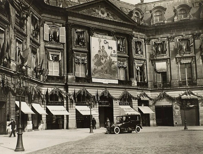 Van Cleef & Arpels at 22 Place Vendôme, Paris, photographed in 1956