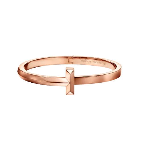 Tiffany T Hinged bangle in 18k gold